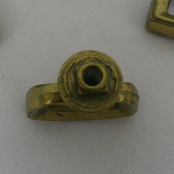 1994 Brass Tone Furniture Mock Key Cabinet Pulls - set of 7 - Picture 3 of 8